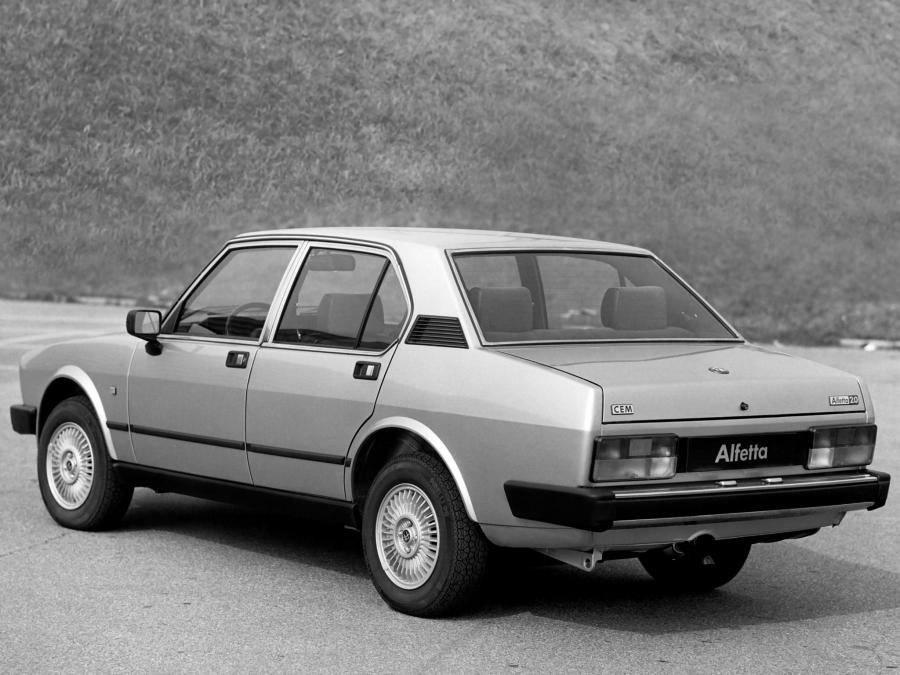  Alfa Romeo Alfetta 2.0i CEM (116) 1983 года  (фото 2 из 4)
